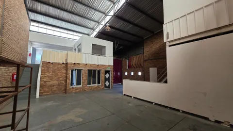 18 Sharland Street, Driehoek - 144m² - Unit 9 (14)